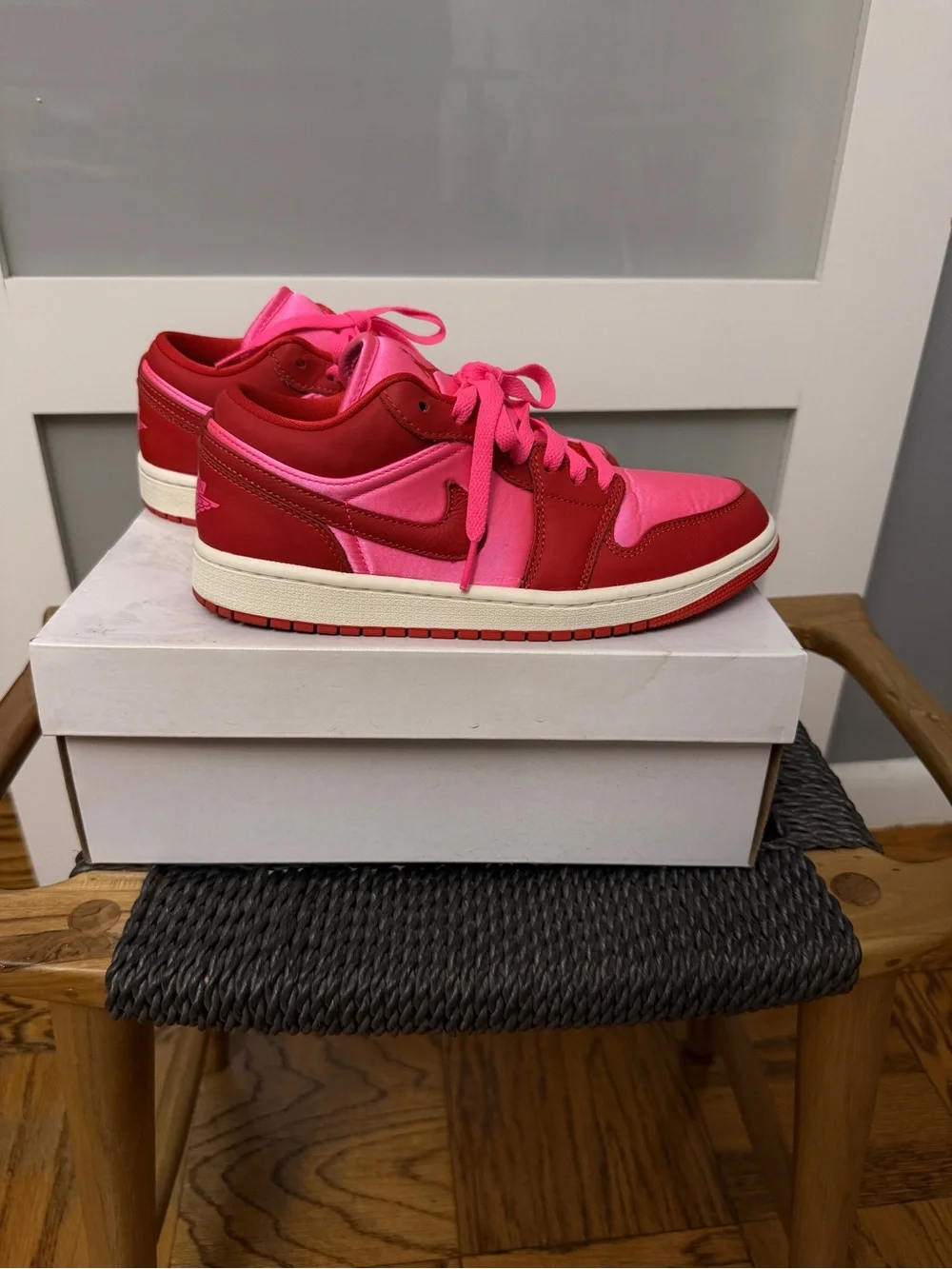 Nike Women’s Air Jordan 1 Low SE Pink Blast Sz 8.5